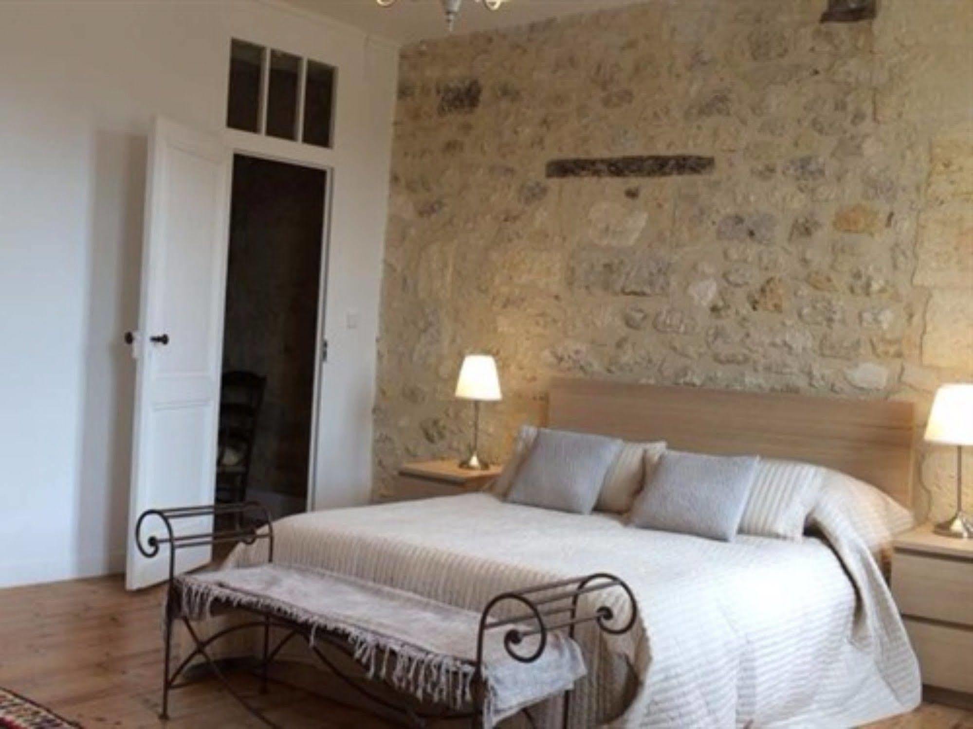 La Maison Colline Hotel Saint-Émilion Екстериор снимка